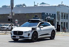 Selbstfahrendes Auto von Waymo - Andrej Sokolow/dpa