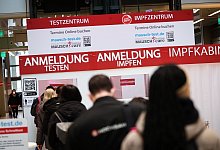 Corona-Teststation - Foto: Christian Charisius/dpa