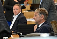 Voigt vs H&ouml;cke - Martin Schutt/dpa