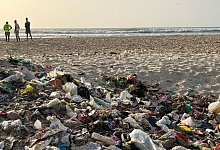 Plastikm&uuml;ll am Strand - Lucia Wei&szlig;/dpa