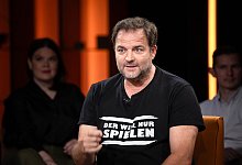 Martin Rütter kündigt letzte Tour an - Sina Schuldt/dpa