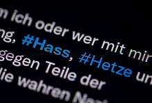 Hate Speech - Fabian Sommer/dpa