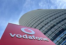 Vodafone-Logo vor Deutschlandzentrale - Wolf von Dewitz/dpa