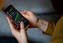 So kaufen Sie erfolgreich ETFs - Foto: Fabian Sommer/dpa/dpa-tmn