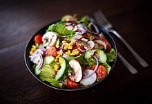 Gesunde Ern&auml;hrung und Naturschutz - Foto: Sina Schuldt/dpa