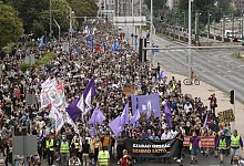 Demonstration in Budapest - Foto: Zsolt Szigetvary/MTI/AP/dpa