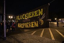&laquo;Blockieren statt krepieren&raquo; - Foto: Paul Zinken/dpa