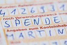 Spenden in der Not: So kommt Ihr Geld bei Hilfsbedürftigen an - Foto: Robert Günther/dpa-tmn