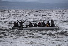 Fl&uuml;chtlinge auf Lesbos - Foto: Angelos Tzortzinis/DPA/dpa