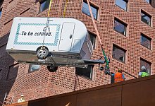 In sieben Metern H&ouml;he campen - Foto: Georg Wendt/dpa-tmn