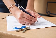 Streit mit dem Vermieter? Eine Rechtsschutzpolice, die Wohnungsfragen abdeckt, kann Versicherten finanzielle Sorgen der Auseinandersetzung nehmen. - Christin Klose/dpa Themendienst/dpa-tmn