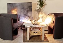 Notebook ger&auml;t in Brand - Foto: IFS/www.ifs-ev.org/dpa-tmn