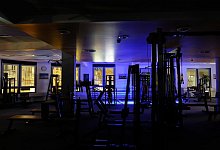 Nachts im Fitnessstudio - Foto: Sebastian Willnow/dpa-Zentralbild/dpa-tmn