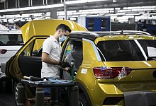 Corona-Krise kostet Autobranche weltweit Milliarden - Foto: Hugo Amaral/SOPA Images via ZUMA Wire/dpa