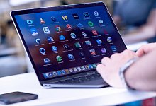 Macbook - Foto: Franziska Gabbert/dpa-tmn