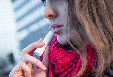 Lippenbalsam im Test - Foto: Christin Klose/dpa-tmn