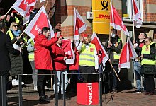 Die Gewerkschaft Verdi rief wiederholt zu Warnstreiks auf. Nun steht der Tarifvertrag. - Bodo Marks/dpa
