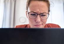 Man soll Geld &uuml;berweisen? Am besten in Form von Bitcoin? Finger weg! Die Polizei warnt seit langem vor Erpressermails. - Christin Klose/dpa-tmn