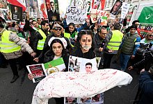 Demonstrationen zur Lage im Iran - Roberto Pfeil/dpa