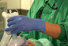 Narkose - Foto: BDA/DGAI/Deutsche Gesellschaft f&uuml;r An&auml;sthesiologie und Intensivmedizin (DGAI)/dpa