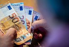 Rente - Illustration - Lino Mirgeler/dpa