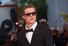 US-Schauspieler Brad Pitt stellt von ihm geschaffene Kunstskulpturen in einem Museum in Finnland aus. - Joel C Ryan/Invision/dpa