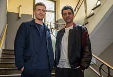 Tatort-Team Ferdinand Hofer und Carlo Ljubek am Set - Peter Kneffel/dpa