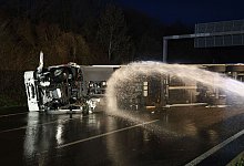 A46 nach Unfall voll gesperrt - Gianni Gattus/dpa