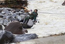 Überschwemmungen in Indonesien - Nazar Chaniago/AP/dpa