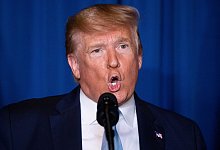 Ex-US-Präsident Donald Trump bei einer Rede in seinem Anwesen Mar-a-Lago, das vom FBI durchsucht worden ist. - Evan Vucci/AP/dpa