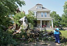 Nach Tornado über St. Louis - Jeff Roberson/AP/dpa