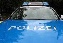 Polizei Motorhaube - Symbolbild: Pixabay