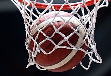 Symbolbild Basketball - Hendrik Schmidt/dpa