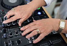 DJ-Workshops für Ü70-Publikum - Oliver Berg/dpa