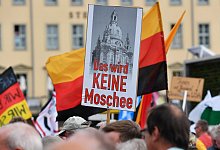 Kundgebung Pegida in Dresden - dpa