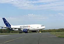 Der Airbus A310 der Novespace ist am Mittwoch auf dem Flughafen Paderborn/Lippstadt gelandet. Der Begriff &bdquo;Zero G&ldquo; steht f&uuml;r &bdquo;null Erdanziehung&ldquo;, also Schwerelosigkeit &ndash; so wie es das Team bei den Parabelfl&uuml;gen erlebt. - DLR