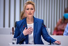 Mecklenburg-Vorpommerns Ministerpr&auml;sidentin Manuela Schwesig steht in der Kritik. - Jens B&uuml;ttner/dpa