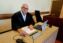 Neuer Verteidiger - Janet König