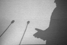 Redner - David Ebener/dpa