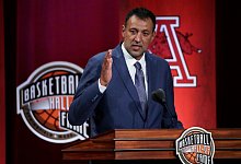 Vlade Divac - Elise Amendola/AP/dpa