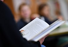 Vorlesen ist wichtig - Foto: Felix K&auml;stle/dpa