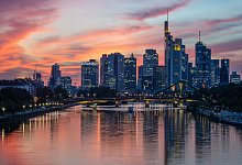 Bankenskyline - Boris Roessler/dpa