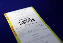 Spielquittung für ein Eurojackpot-Los - Thomas Banneyer/dpa