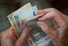 Rentenerhöhung: Zahlung kommt spätestens Ende Juli - Marijan Murat/dpa/dpa-tmn