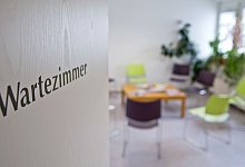 Wartezimmer - Daniel Karmann/dpa