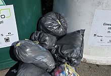 024-wiederholt-illegale-entsorgung-von-erwachsenenwindel-an-glascontainern-in-horn-bad-meinberg - 1 - Stadt Horn-Bad Meinberg