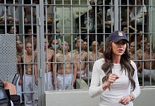 US-Heimatschutzministerin Noem besucht Gefängnis in El Salvador - Alex Brandon/AP/dpa