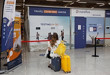 Testzentrum am Flughafen - Foto: Clara Margais/dpa