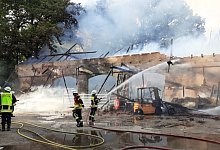 Ein Raub der Flammen: Von der ehemaligen Scheune stehen nur noch die Grundmauern. - Jobst L&uuml;deking