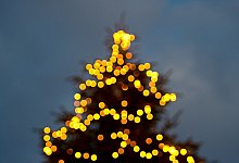 Lichterkette - Foto: Daniel Bockwoldt/dpa